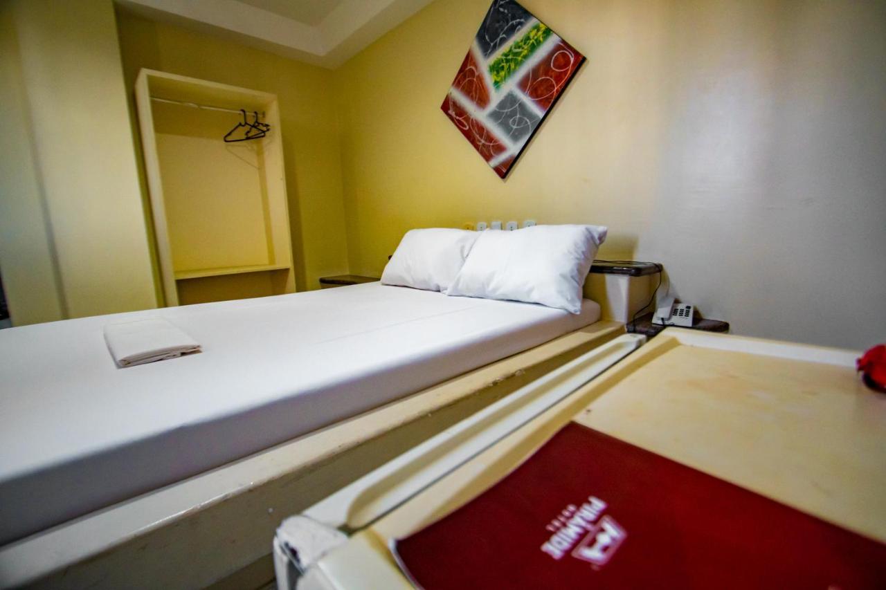 Hotel Piramide Pituba - Av Paulo VI サルバドール エクステリア 写真